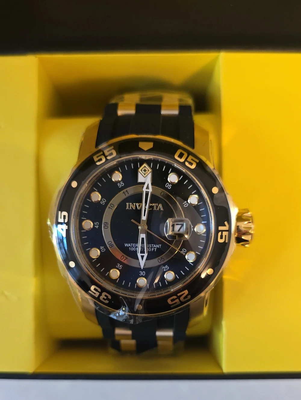 522.  Invicta Pro Diver SCUBA Swiss Ronda 515.24H Caliber Men's Watch - 48mm